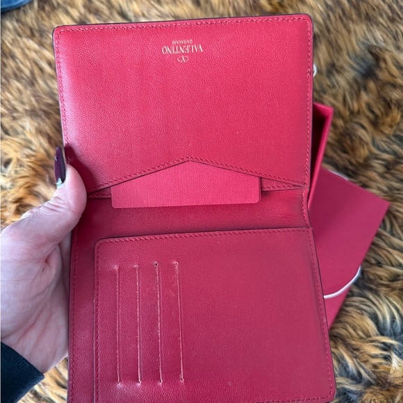 Authentic Valentino Garavani Red Studded Leather Wallet - Picture 4 of 12